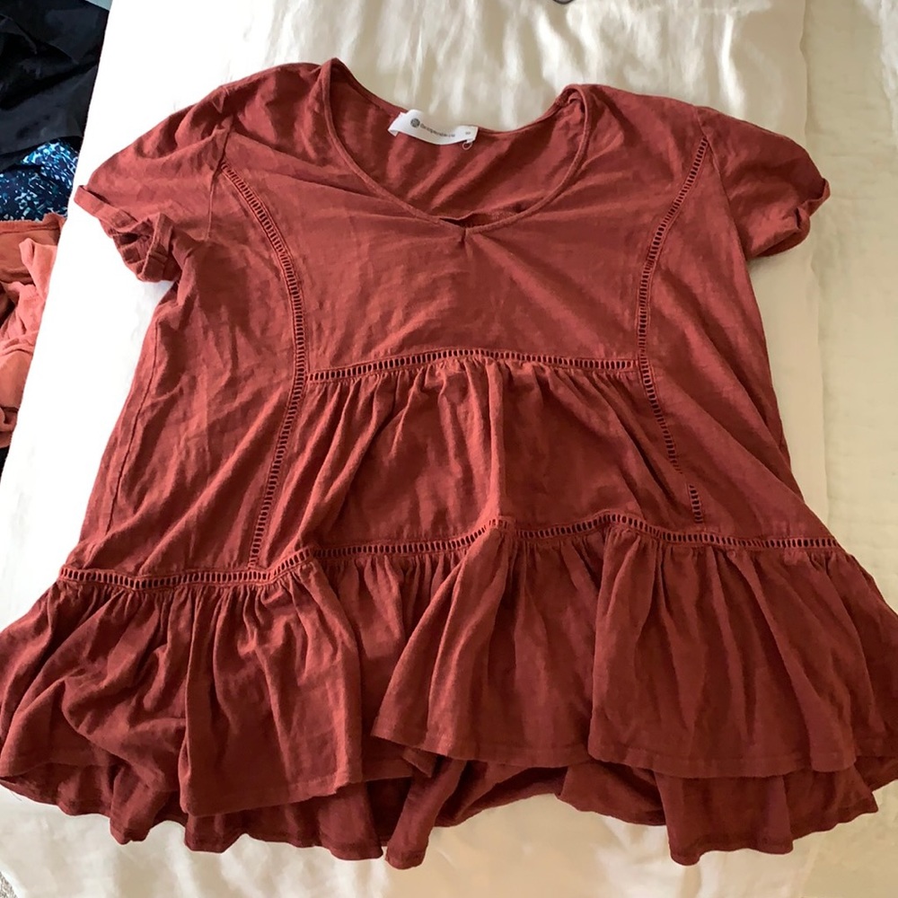 The impeccable pig maroon ruffle tee